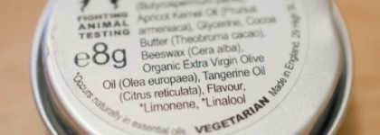 Мой незаменимый зимний помощник Lush Lip Service Lip Balm