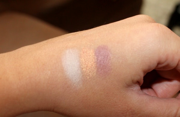 Скрасим пасмурные будни с палеткой Shiseido Luminizing Satin Eye Color Trio #RD 299 (Beach Grass)