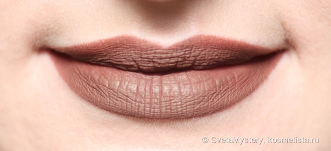 NYX Lingerie - отличная альтернатива Вельветинам от Lime Crime по демократичной цене (Corset 09 и Teddy 10)