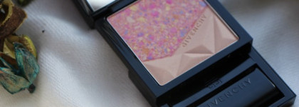 Givenchy Le Prisme Visage Color Confetti Soft Compact Face Powder Radiance Enhancer. Limited Edition