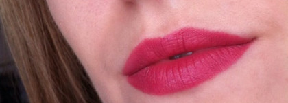 Сияющая и матовая губная помада Chanel Rouge Allure Velvet Luminous Matte Lip Colour в оттенке #34 La Raffinee