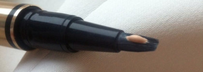 Моя золотая палочка-выручалочка Guerlain Precious Light Rejuvenating Illuminator оттенке 01 Clair