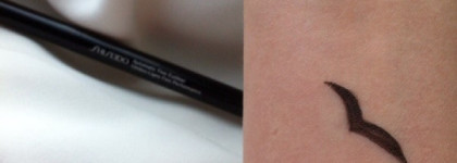 Жидкая подводка для глаз Shiseido Automatic Fine Eyeliner Ombre-Ligne Fine Performance (оттенок BR602 Brown)