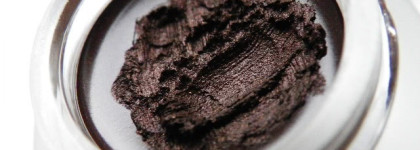 Коричневое золото Maybelline Eyestudio Lasting Drama gel eyeliner 24h в оттенке #02 Brown