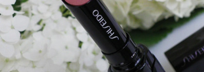 Shiseido Veiled Rouge BE301 "Carrera"