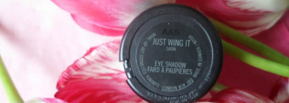 Период цветения с MAC Eye Shadow Fard A Paupieres Just Wing It