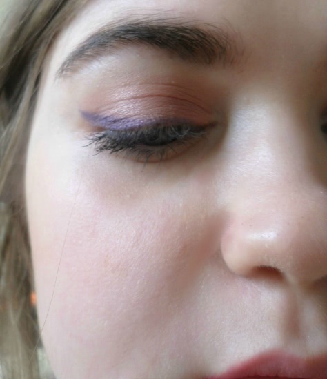 Период цветения с MAC Eye Shadow Fard A Paupieres Just Wing It
