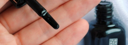 Чёрная кожа на ногтях с Brigitte Bottier Liquid Leather в оттенке 601