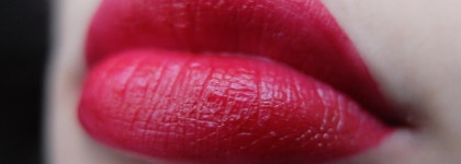 Невероятная красавица Artdeco Long-Wear Lip Color 18