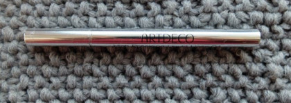 Подводка-фломастер  Artdeco High precision liquid liner 01