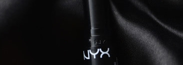 Моя идеальная красная. NYX Full Throttle Lipstick в оттенке Up The Bass