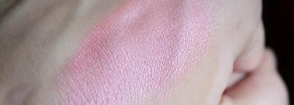 NYX Professional Makeup Ombre Blush в оттенке Soft Flush