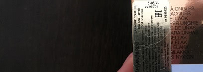 Лак для ногтей Jungle green - впечатляющая зелень джунглей от Yves Saint Laurent