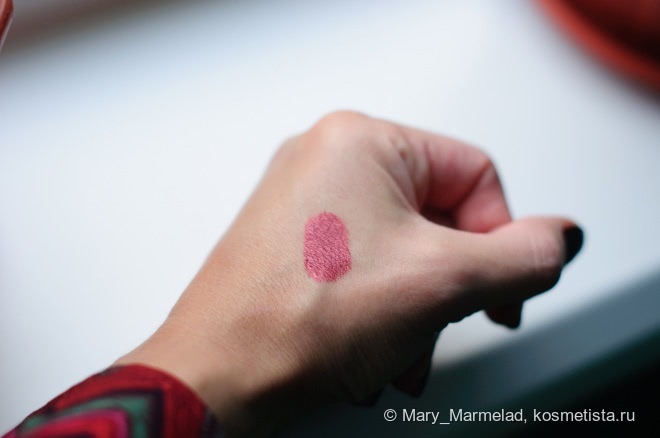 Как насчет матового металлика на губах? Стойкая матовая помада Jouer Long-wear Lip Creme Liquid Lipstick в оттенке Bronze Rose