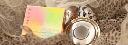 Хайлайтер Becca Light Chaser Highlighter For Face&Eye Shampagne Dream Flashes Bellini