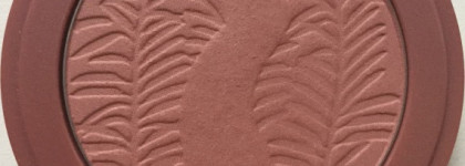 Почти что легендарные румяна Amazonian clay 12-hour blush от tarte в оттенке Exposed