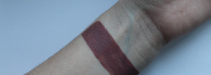 NYX Lip Lingerie Liquid Lipstick 02 Embellishment