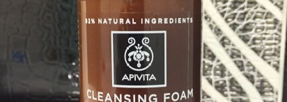 Очищение лица с Apivita