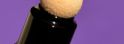 Новый любимец - просто лучший блеск-бальзам Givenchy Cushion Kiss Baume Gloss Douceur 02 Berry