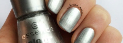 Essence Colour & Go Nail Polish - 141 Icy Princess