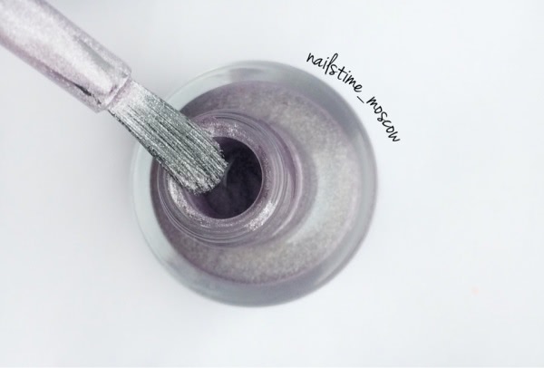 Catrice Luxury Lacquers Limited Edition Holomania C04 Plum me up Scotty