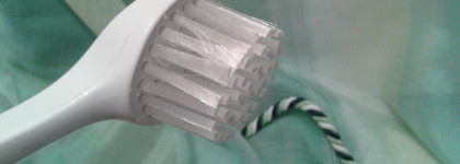 Моё большое разочарование: Sisley Gentle Brush Face And Neck - щеточка для очищения и массажа лица