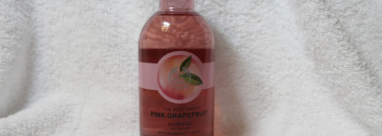 Розовый грейпфрут и чудесная мочалка The Body Shop
