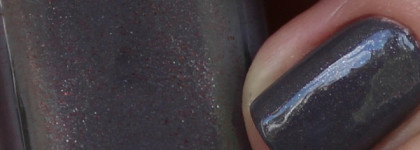 Осень. Лак для ногтей Dior Vernis Couture 703 Trigger