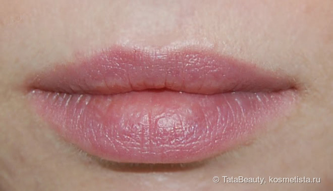 Любимый... Блеск для губ Instant Light Natural Lip Perfector в оттенке 01 Rose Shimmer от Clarins