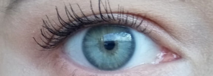 Тушь для ресниц Smokey Eye Mascara в чёрном (01) оттенке от Bobbi Brown