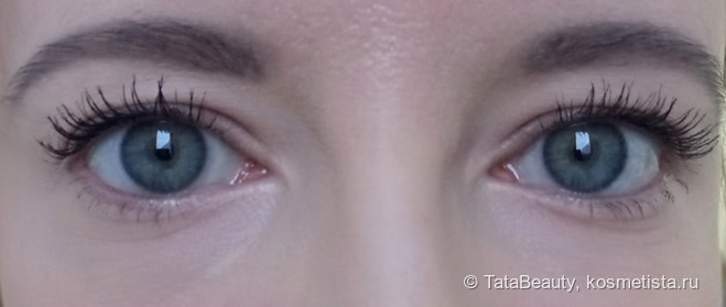Тушь для ресниц Smokey Eye Mascara в чёрном (01) оттенке от Bobbi Brown