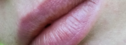 Блеск для губ Instant Light Natural Lip Perfector в оттенке 07 toffee pink shimmer от Clarins