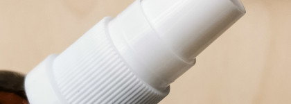 Пилинг для лица с АHA-Кислотами для жирной и проблемной кожи от Organic Zone