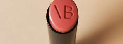 Помада Posh Lipstick в оттенке Pout от Victoria Beckham Beauty