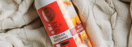 Отбеливающий тоник с кислотами Siberian whitening & wild berries от Natura Siberica