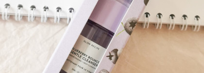 Гель для очищения кожи Blueberry Bounce Gentle Cleanser от Glow Recipe