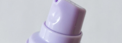 Гель для очищения кожи Blueberry Bounce Gentle Cleanser от Glow Recipe