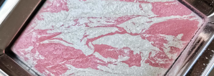 Любимые румяна Ambient Lighting Blush в оттенке Diffused heat от Hourglass