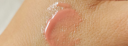 Сочный оттенок и уход за губами в одном флаконе Jealous в оттенке 01 Macaron от Latte Beauty