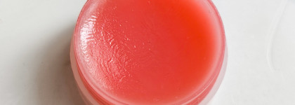 Натуральный бальзам для губ от Биобьюти