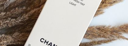 Освежающий и максимально незаметный флюид для лица Les Beiges Eau De Teint в оттенке Light от Chanel