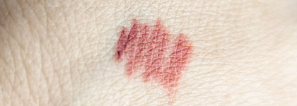 Маленький помощник - карандаш для губ Velvet Matte Lipliner в оттенке 07 от Limoni