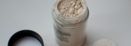 MAC Рigment Colour Powder Vanilla - must have среди хайлайтеров
