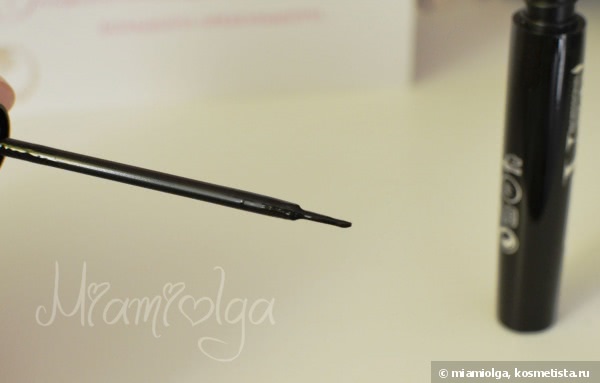 Подводка-гель для глаз с ультратонкой кисточкой Pupa Waterproof Vamp! Professional Liner #100 extrablack