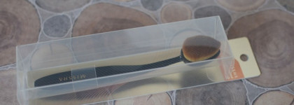 Missha Professional Oval Make-up Brush - бюджетный аналог или жалкая копия O! Wow Brush Cailyn?