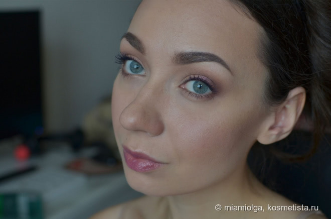 Тени для век Urban Decay в оттенке Fireball