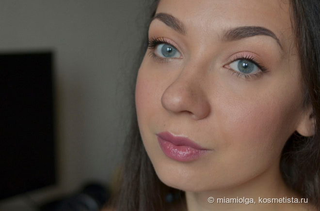 Тени для век Urban Decay в оттенке Fireball