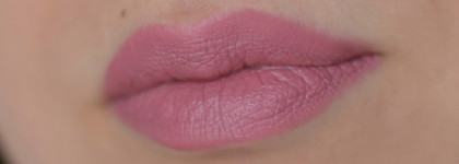 Golden Rose Velvet Matte Lipstick - достойная, но не самая лучшая помада. Свотчи оттенков: #02, #32