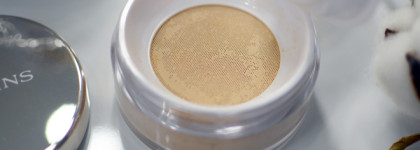 Наглядный обзор матирующей рассыпчатой пудры Ever Matte Loose Powder Clarins 02
