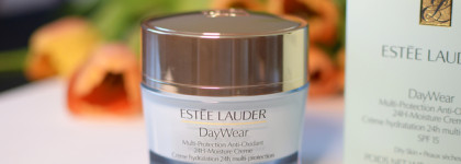 Дневной и вечерний уход с кремами Estée Lauder
